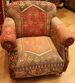 R7462 Antique Kilim Chair