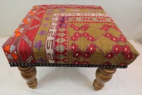 R5286 Vintage Kilim Footstool