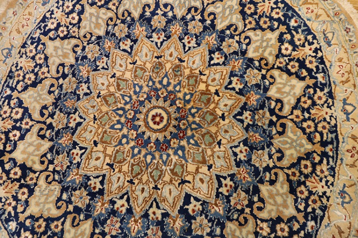 Persian Round Silk And Wool Nain Rugs, Round Persian Wool Rug