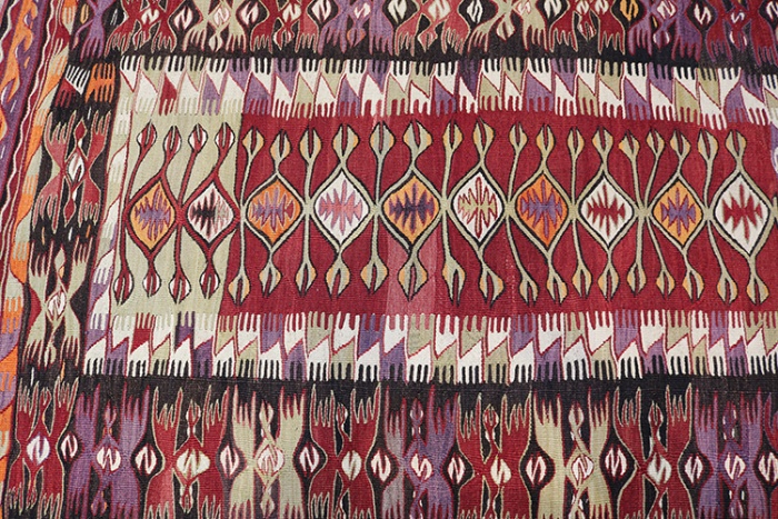Vintage Emirdag Turkish Kilim Rug - 1907