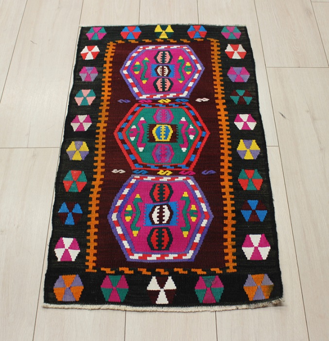 Vintage Kelim Rugs | Turkish Kilim Rugs London- 1617