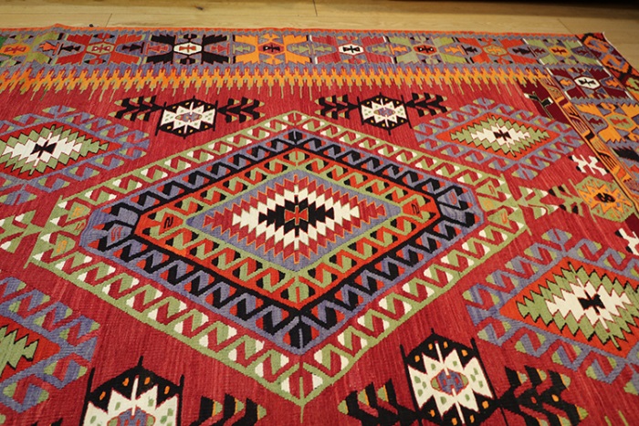 Vintage Turkish Kilim Rug - 8899