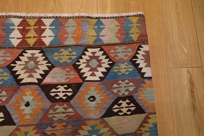 Vintage Turkish Kilim Rugs & Rug Store London - 8581