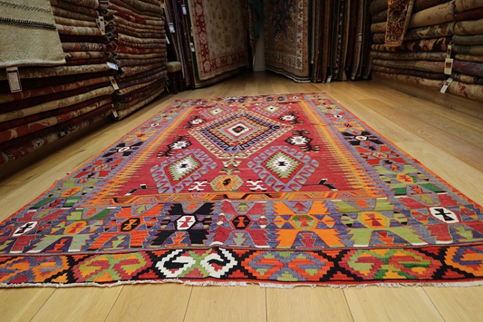 Vintage Turkish Kilim Rug - 8899
