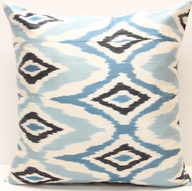 i25 - Silk Ikat Cushion Cover