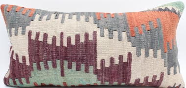 D14 Anatolian Kilim Pillow Cover