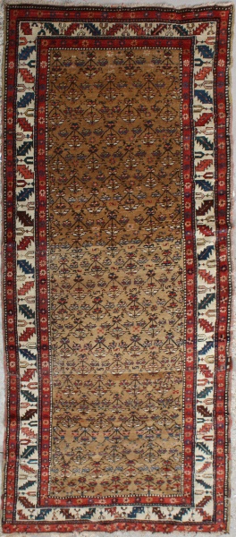 R6916 Antique Carpet Runner