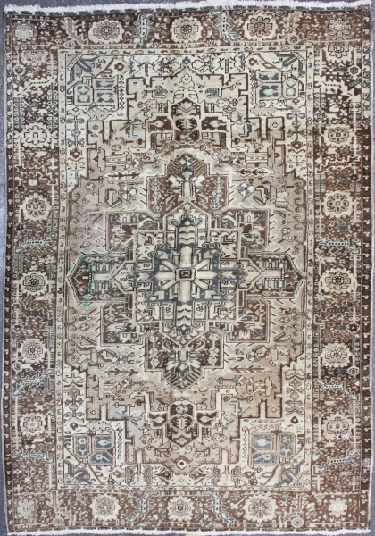 R5334 Antique Heriz Carpet