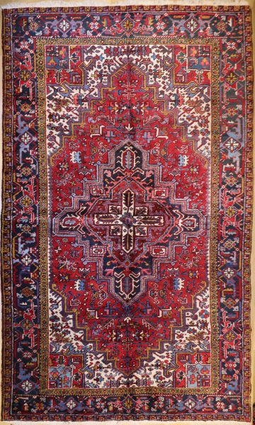 R6984 Antique Heriz Carpet