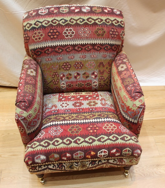 R8408 Antique Howard Kilim Chair