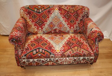 R8409 Antique Juliet Kilim Sofa