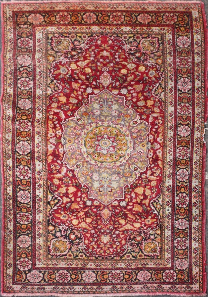 R848 Antique Oriental Rug