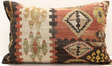 D41 Antique Turkish Kilim Cushion Cover