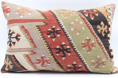 D485 Antique Turkish Kilim Pillow Cover