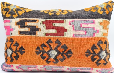 D125 Antique Turkish Kilim Pillow Cover