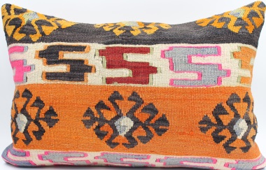 D125 Antique Turkish Kilim Pillow Cover