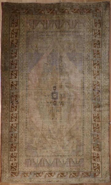 R4439 Antique Ushak Rug