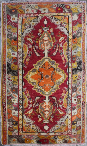 R1994 Antique Ushak Rug