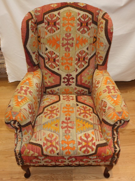 R8682 Antique Wing Kilim Chair