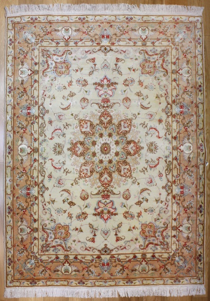 Beautiful Handmade Persian Silk Isfahan Carpet R7763