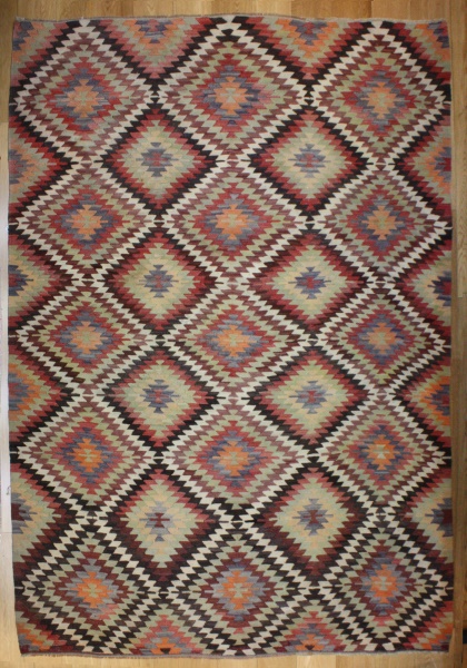 R8147 Beautiful Vintage Kilim Rugs