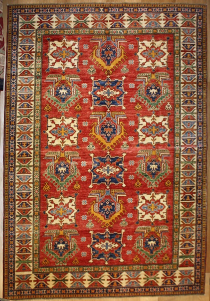 Decorative Handmade Caucasian Kazak Carpet R7700