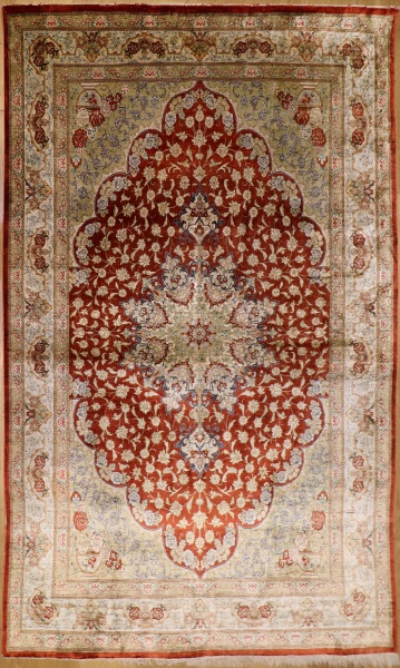 R6989 Handmade Persian Silk Rug