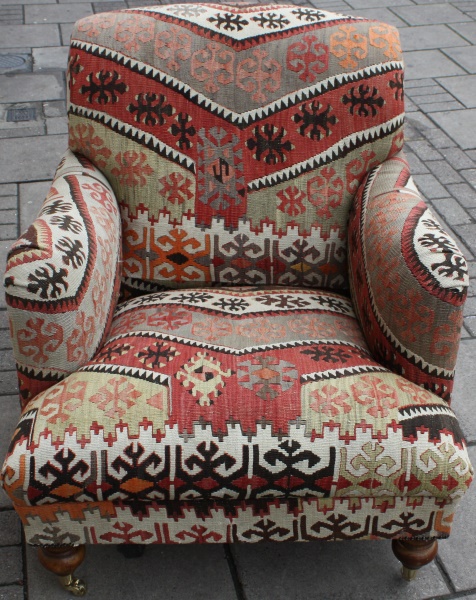 R3982 Howard Kilim Chair