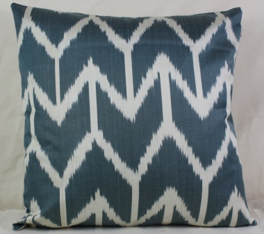 i34 - Silk Ikat Cushion Cover