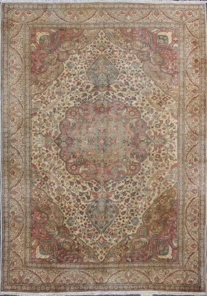 R4111 Iranian Carpet