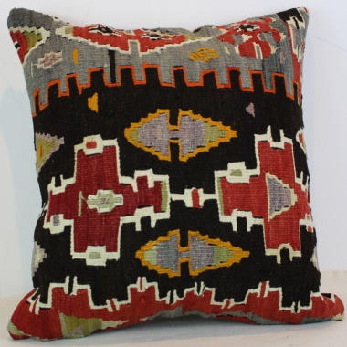 L684 Kilim Cushion Cover