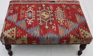 R5917 Kilim Ottoman