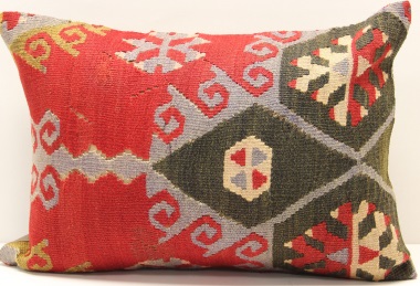 D180 Kilim Pillow Cover