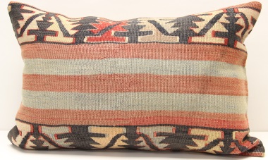 D321 Kilim Pillow Cover