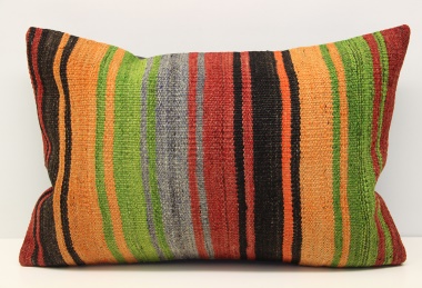 D336 Kilim Pillow Cover