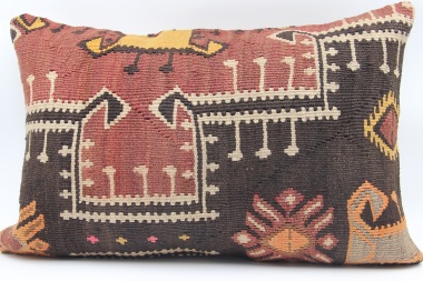 D343 Kilim Pillow Cover