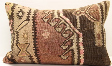 D343 Kilim Pillow Cover