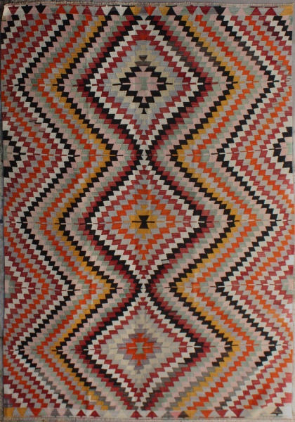 R6825 Old Kilim