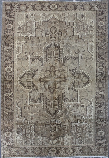 R3433 Persian Heriz Carpet