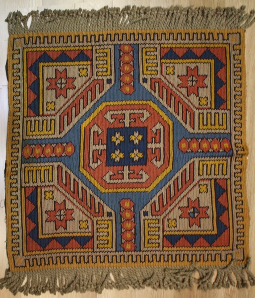 Portuguese Needlepoint Rugs R7708