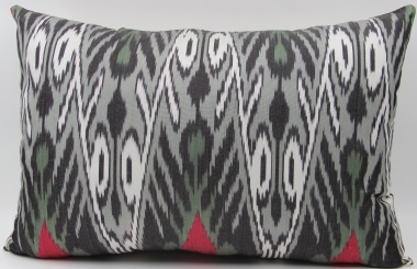 i135 Silk Ikat Cushion Covers