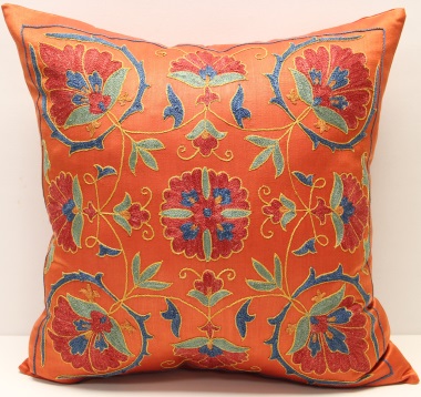 C61 Silk Suzani Cushion Cover