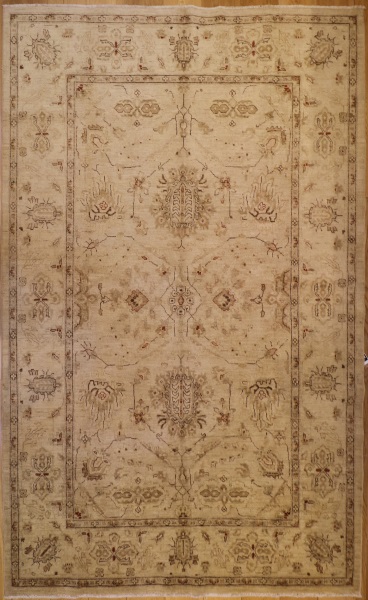 R8372 Traditional Oriental Persian Carpets