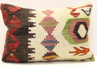 D168 Turkish Kilim Pillow Cover