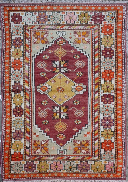 F1279 Turkish Yuntdag Rug