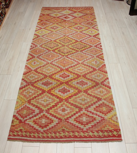 R9087 Vintage Kilim Runner