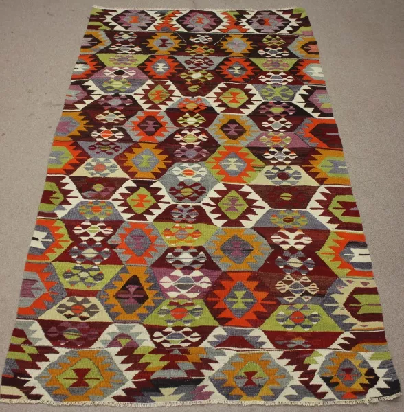 R8510 Vintage Turkish Kilim Rug