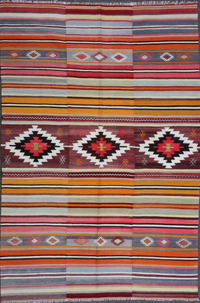 Vintage Turkish Kilim Rug R7526