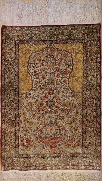 R4577 Vintage Turkish Silk Hereke Rug